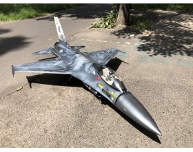 F-16 Fighting Falcon model spalinowy (1250mm)