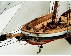 Statek Newport 1:57 | MV50 MAMOLI